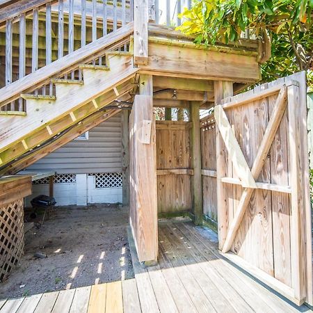 Salty Shack Unit C - Salty Shack - Dog Friendly Home - Across From The Beach - Central Location! Folly Beach Dış mekan fotoğraf