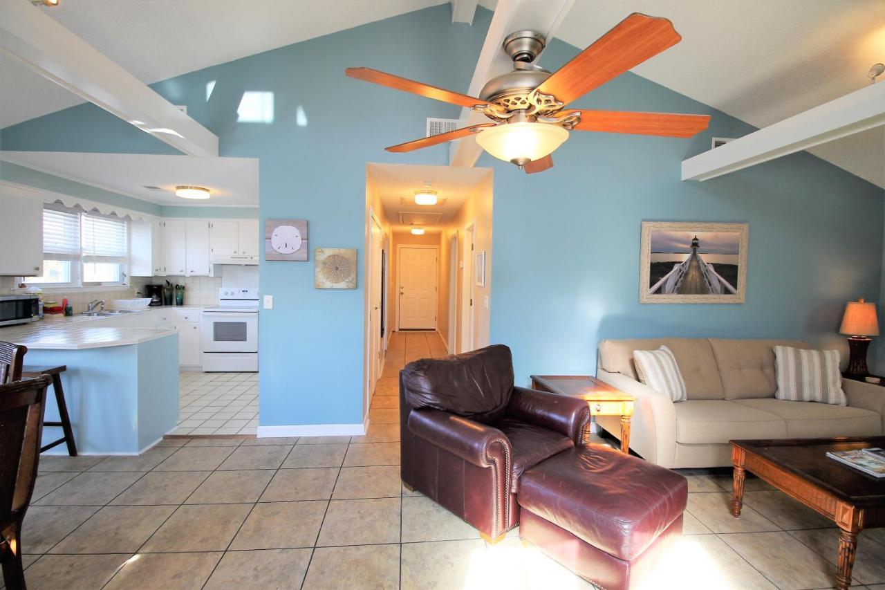 Salty Shack Unit C - Salty Shack - Dog Friendly Home - Across From The Beach - Central Location! Folly Beach Dış mekan fotoğraf
