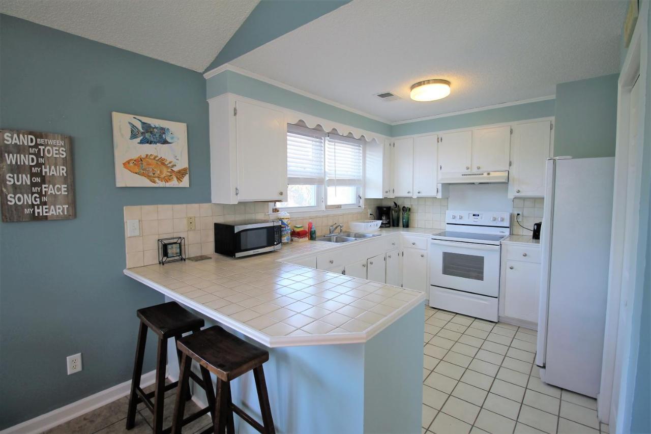 Salty Shack Unit C - Salty Shack - Dog Friendly Home - Across From The Beach - Central Location! Folly Beach Dış mekan fotoğraf