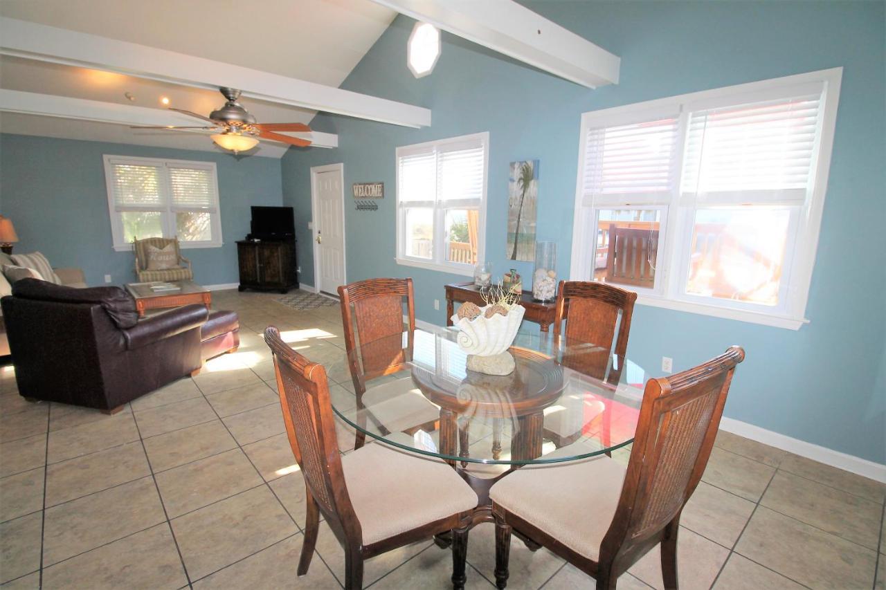 Salty Shack Unit C - Salty Shack - Dog Friendly Home - Across From The Beach - Central Location! Folly Beach Dış mekan fotoğraf